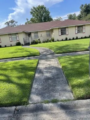 Hebert's Lawn Care & Services