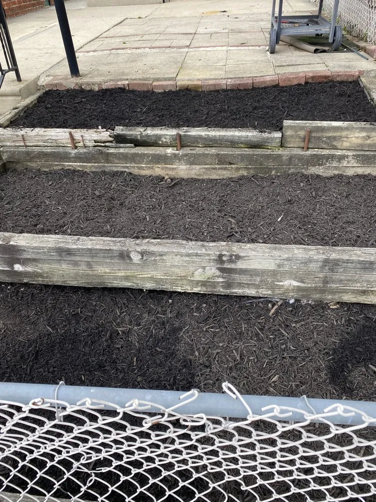 Custom garden landscaping in Philadelphia, PA by Hec & Sons Lawn Services