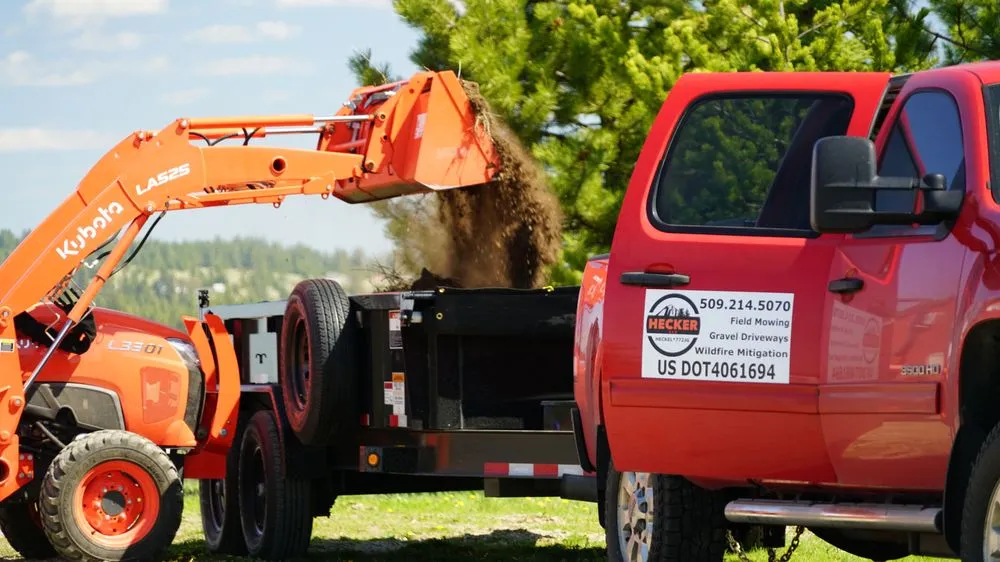 Affordable yard cleanup service experts serving Newman Lake, WA - Hecker