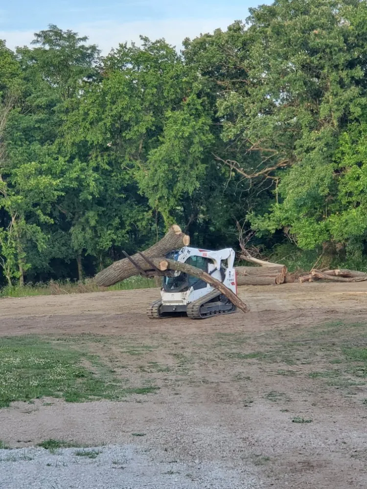 Local lawn care service in Norwalk, IA by Heck's Finishing Touch