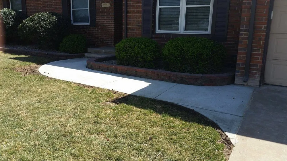 Professional yard cleanup service experts serving Wichita, KS - Hecks Lawn Care