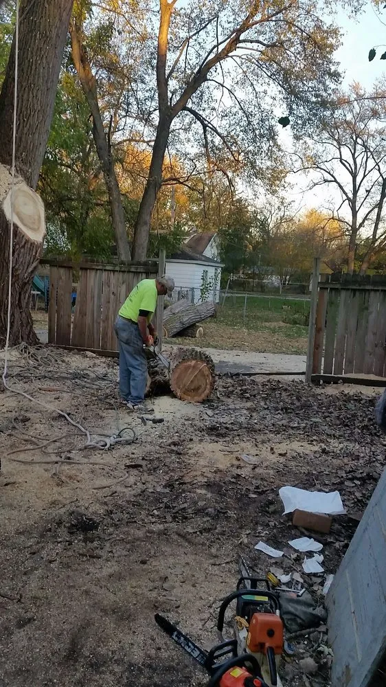 Custom residential landscaping for homes across Midlothian, IL - Hector & Sons Landscaping