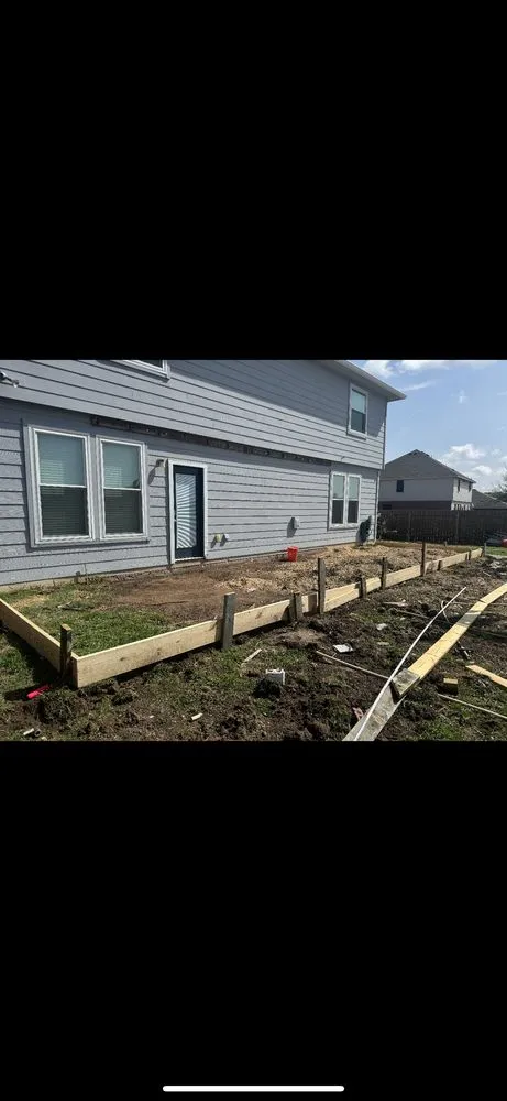 Affordable landscaping services experts serving Pflugerville, TX - Hector Lawn Services