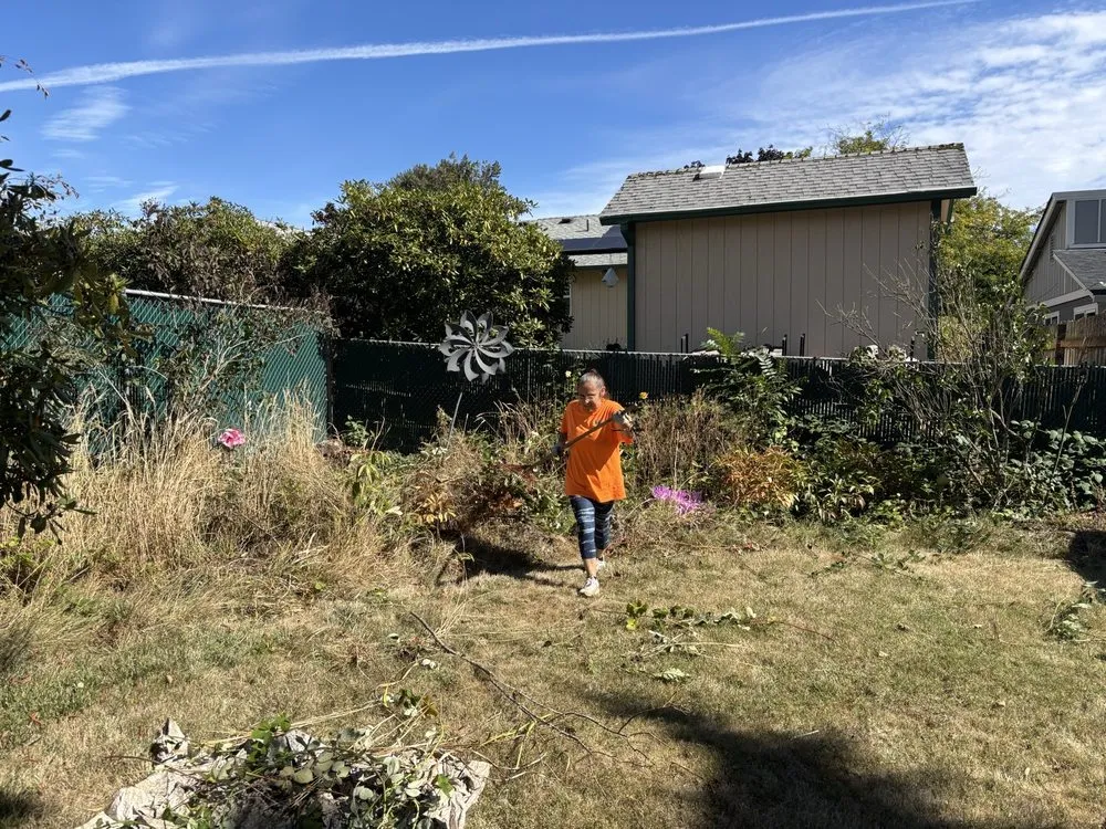 Top-rated landscape design for year-round maintenance in Vancouver, WA by Hector Velazquez