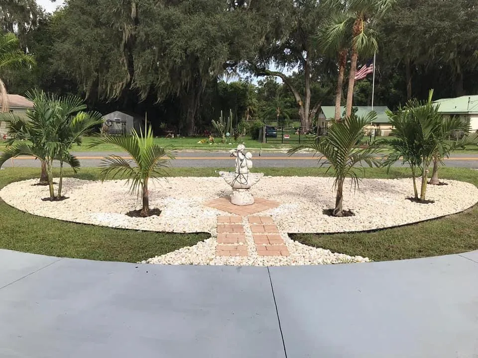 Expert yard cleanup service for beautiful yards across Leesburg, FL - Hector’s Landscaping