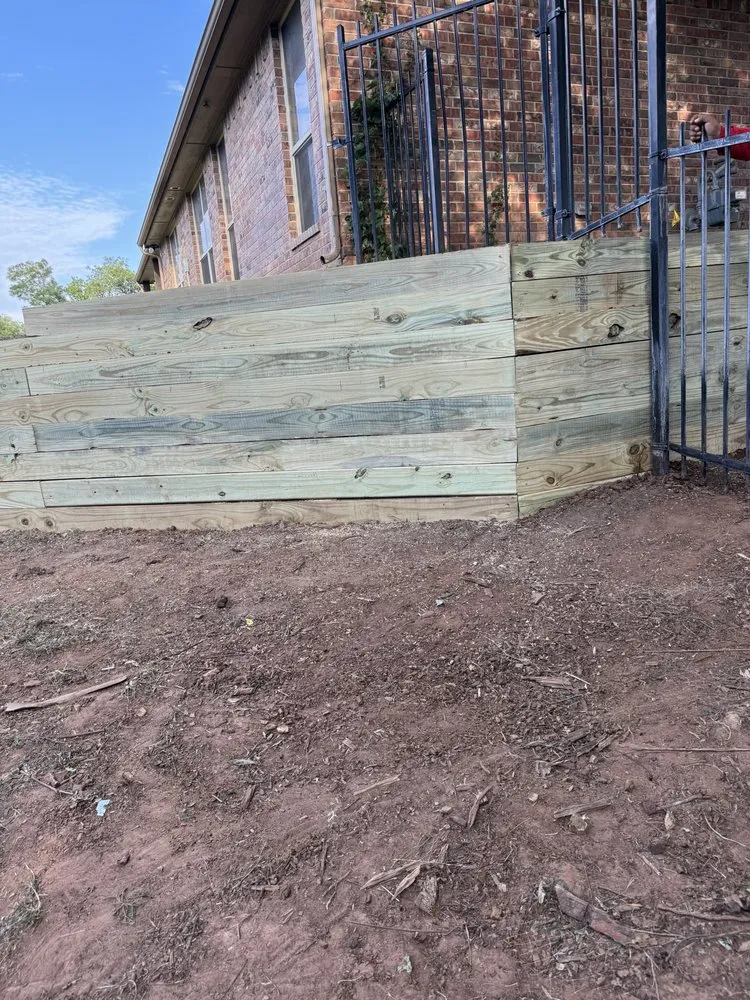 Reliable lawn care service experts serving Oklahoma City, OK - Hector’s Landscaping