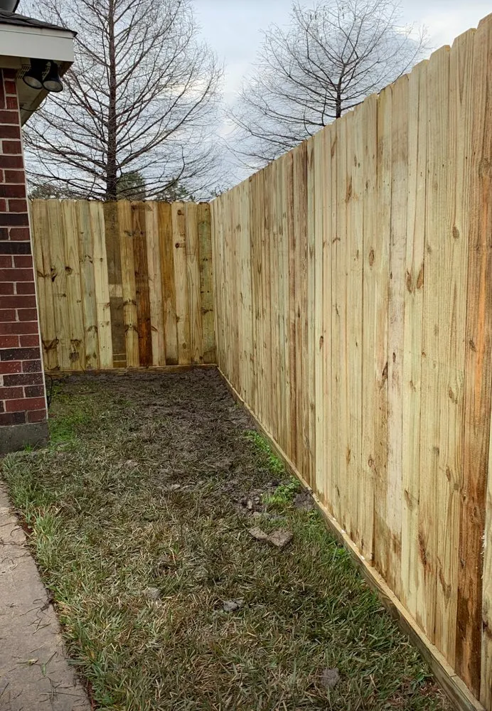 Professional residential landscaping in Pasadena, TX by Hector’s Landscaping