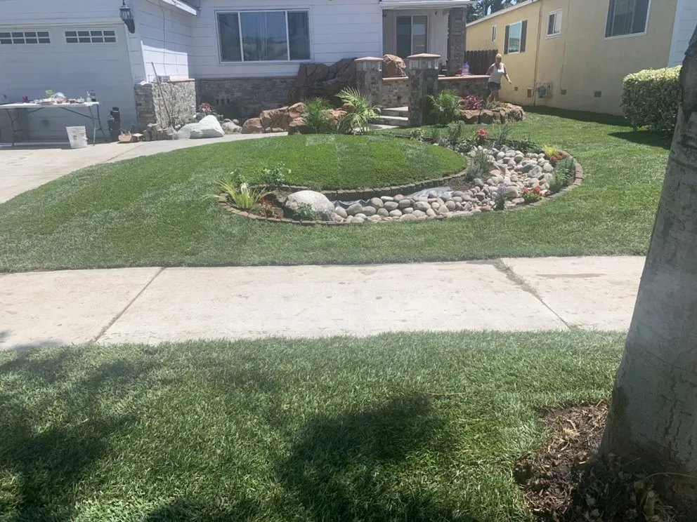 Affordable yard maintenance for residential properties in Hawaiian Gardens, CA by Hector’s Landscaping Services