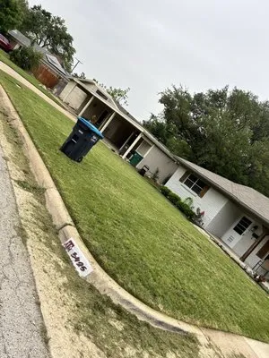 Hectors Lawn Care Logo