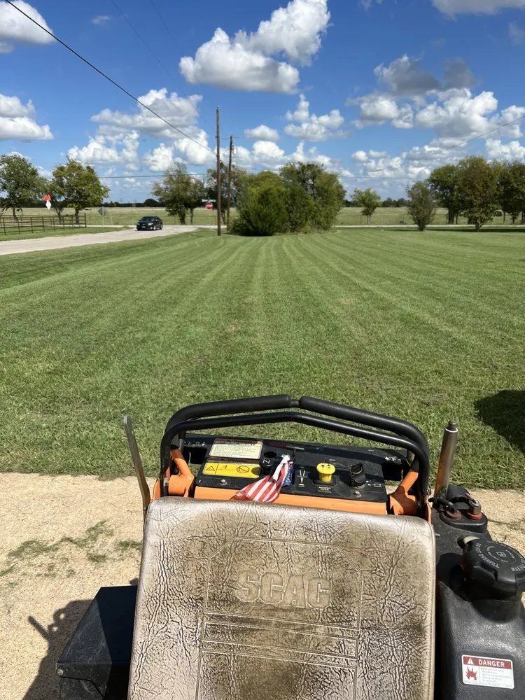 Affordable residential landscaping in Brownsboro, TX by Hector’s Lawn Care Services