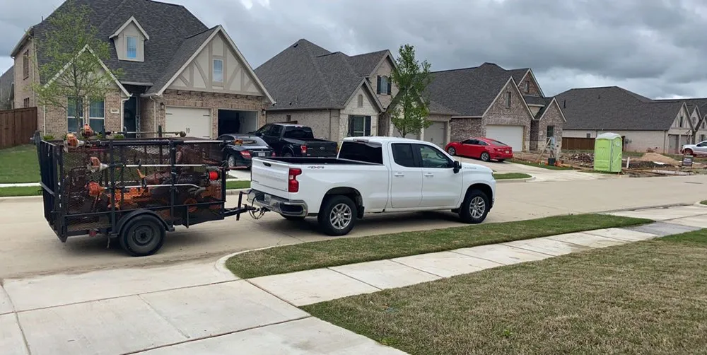 Professional yard cleanup service near you across Dallas, TX - Hector's lawn service & landscape