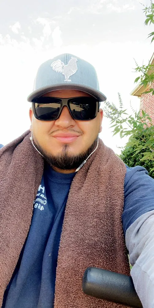 Top-rated lawn care service experts serving Dallas, TX - Hector's lawn service & landscape