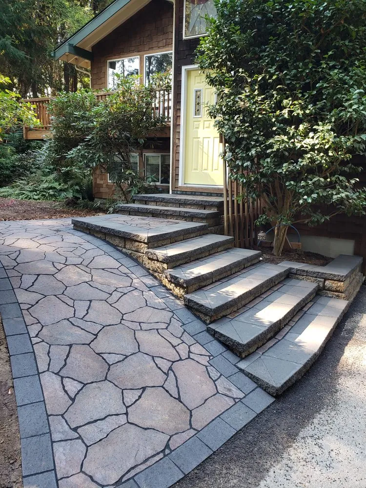 Trusted outdoor landscaping experts serving Silverdale, WA - Hedahl Landscape Deck & Patio