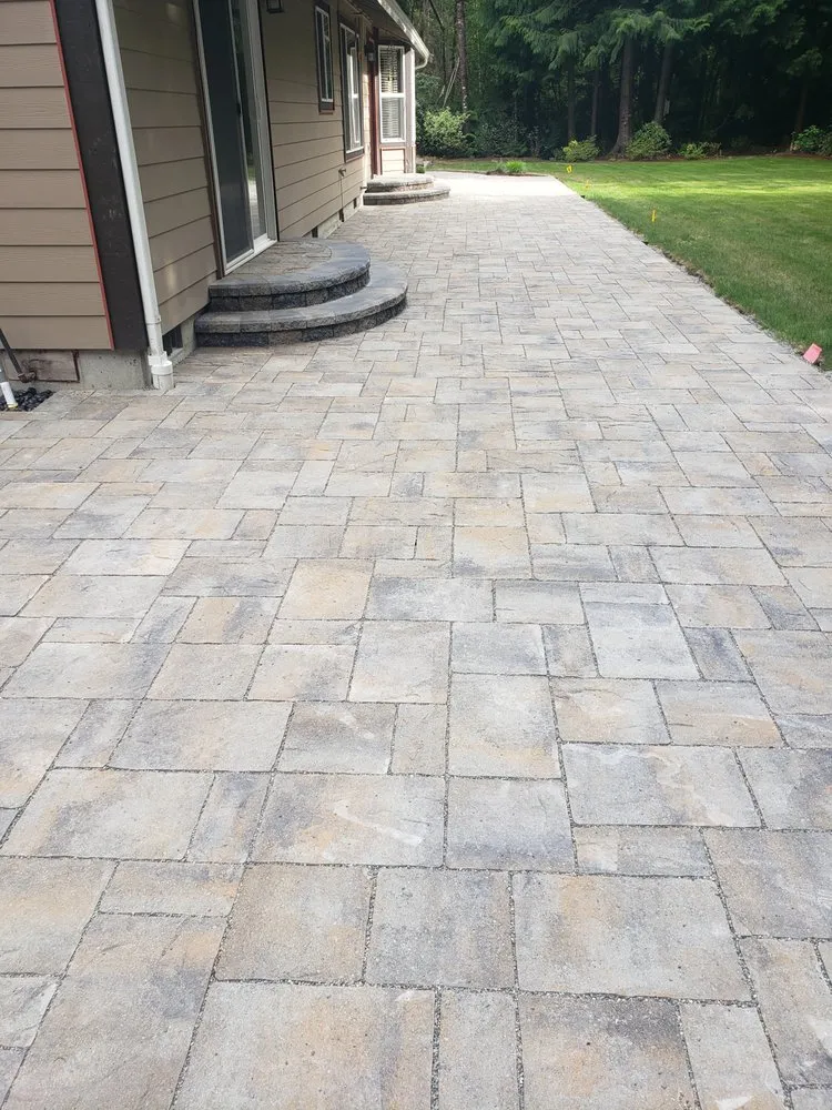 Professional lawn care service for homes across Silverdale, WA - Hedahl Landscape Deck & Patio