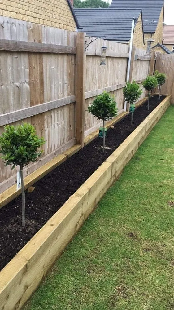 Top-rated lawn care service with custom design in Albany, GA by Hedge N Edge Lawn