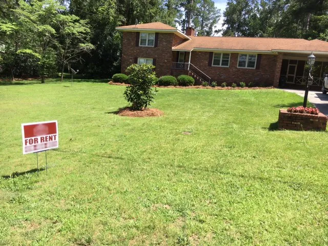 Affordable yard maintenance in Athens, GA - Hedges Landscape Group