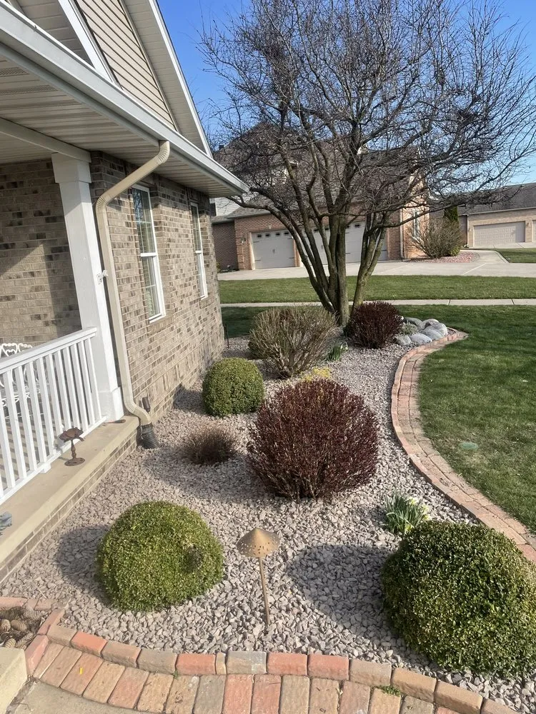 Expert lawn mowing service experts serving Merrillville, IN - Hedrick’s landscaping