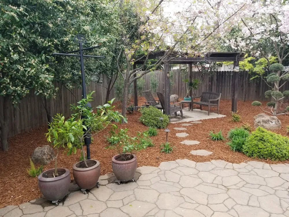 Reliable lawn mowing service with custom design across Sacramento, CA - HeedeLand