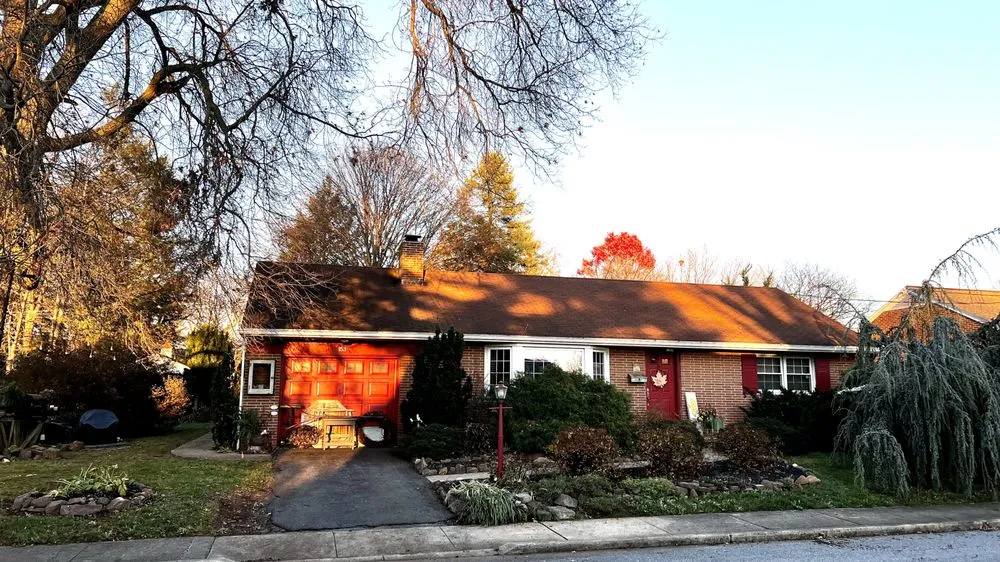 Affordable yard maintenance for homes in Ephrata, PA by Heemer’s Lawn Care Services