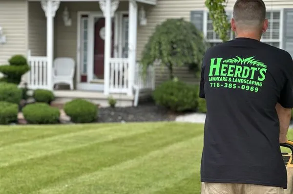 Heerdt’s Lawn Care Logo