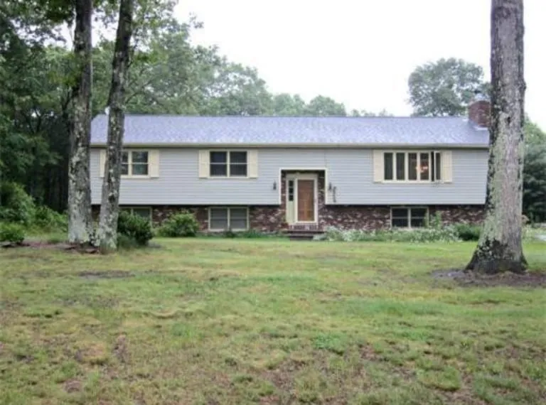 Top-rated outdoor landscaping in Mendon, MA by Heidrea Construction