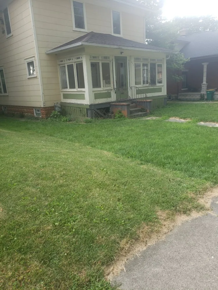Local residential landscaping for beautiful yards across Bloomington, IL - Heids Hands General Labor