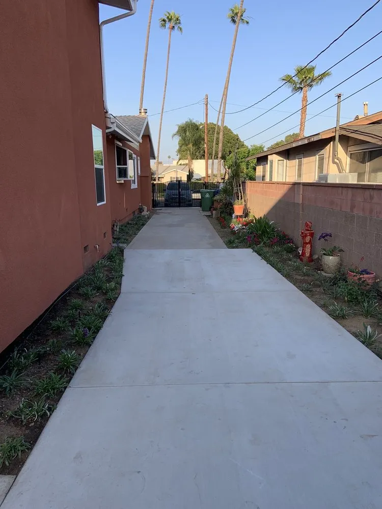 Top-rated yard maintenance in Los Angeles, CA by Heights Landscape