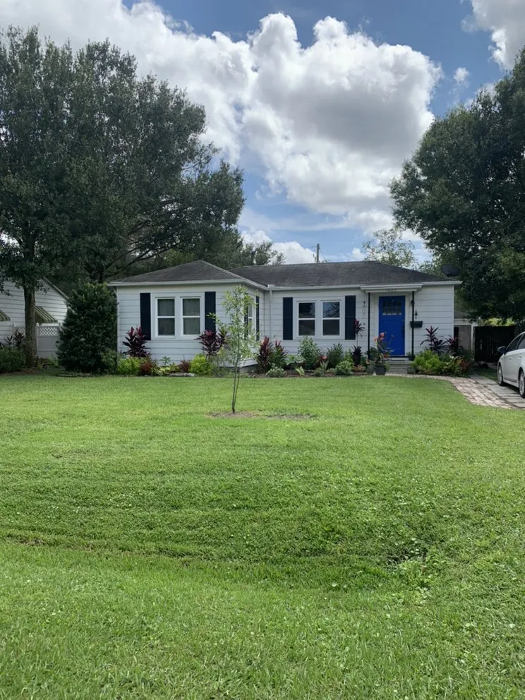 Professional landscaping services in Tampa Bay, FL by Heights Lawn care