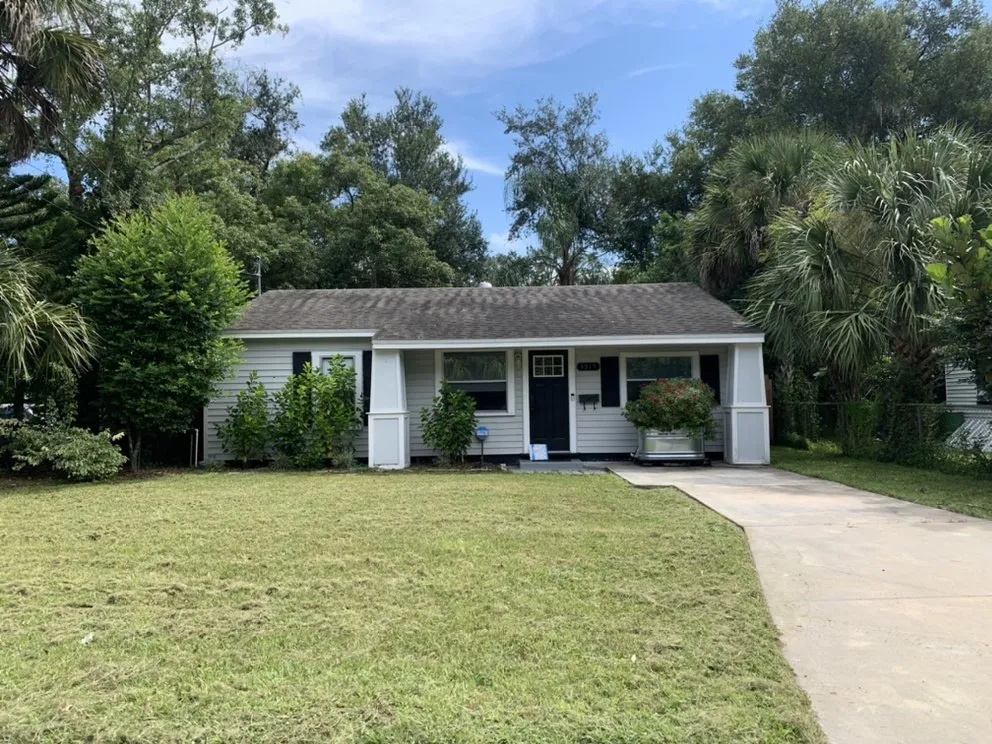 Professional lawn care service for outdoor upgrades across Tampa Bay, FL - Heights Lawn care