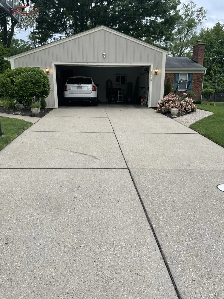 Top-rated residential landscaping for year-round maintenance in Cincinnati, OH by Heile Lawn Care