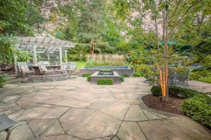 Local lawn mowing service near you across Kansas City, KS - Heinen Landscape & Irrigation L C