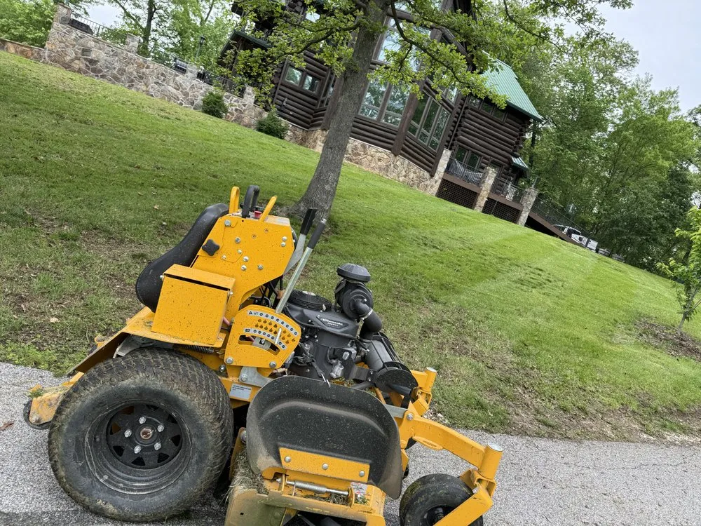 Reliable yard cleanup service experts serving New Athens, IL - Heinen Landscaping