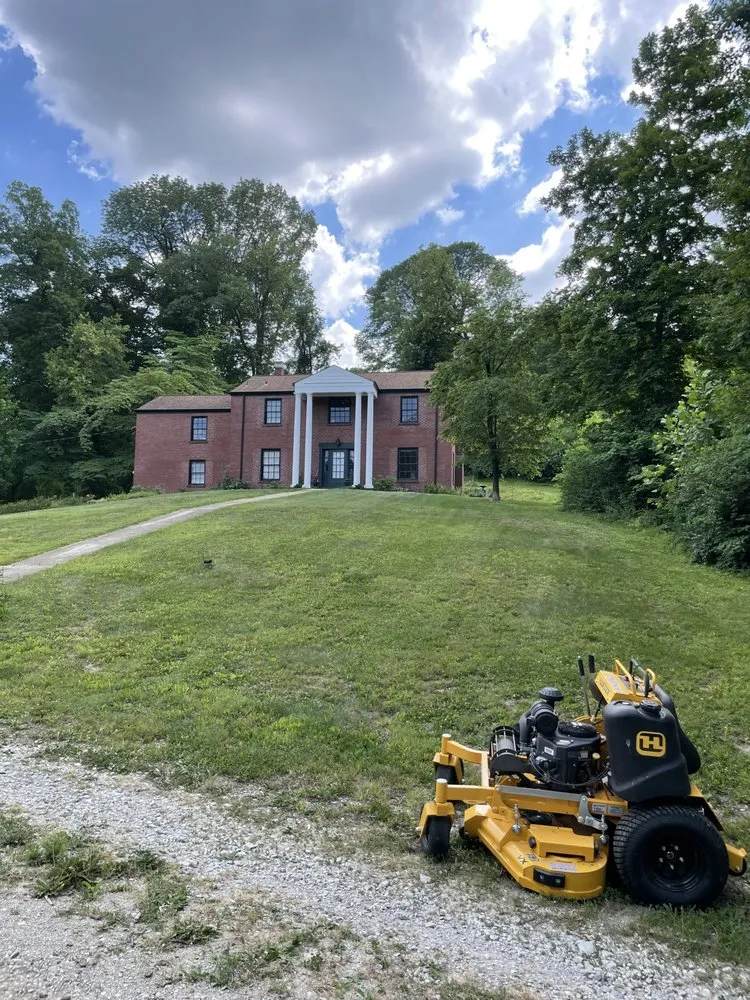 Expert garden landscaping in New Athens, IL by Heinen Landscaping