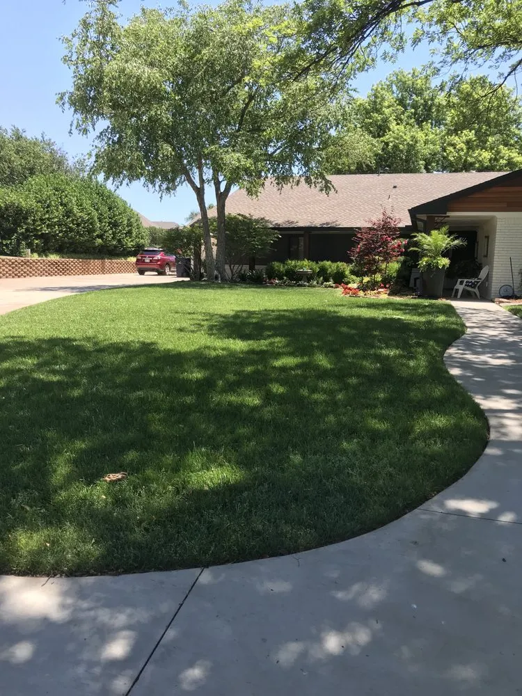 Reliable lawn care service in Chickasha, OK by Heisman Lawncare