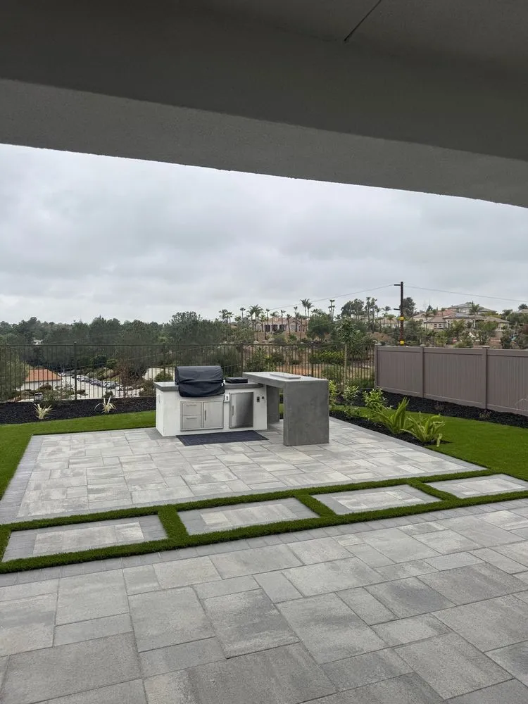 Expert yard maintenance in Vista, CA by Helcco Landscape Construction