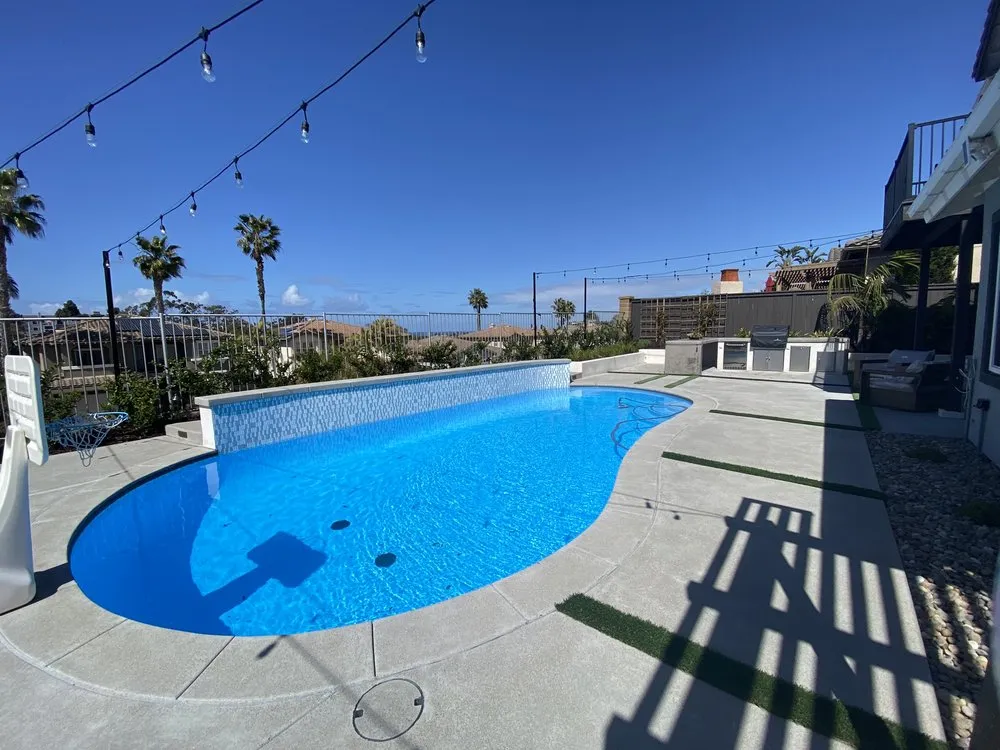 Professional yard maintenance in Vista, CA - Helcco Landscape Construction