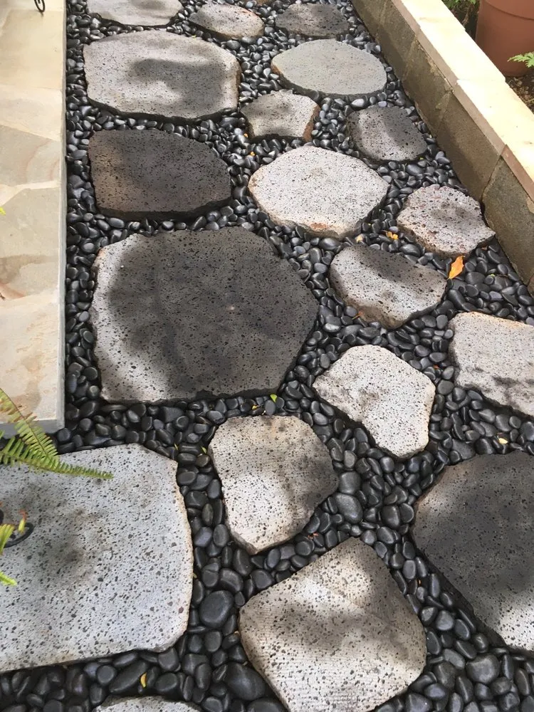 Professional lawn mowing service in Kailua, HI - Hele Mai Lawn & Garden