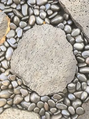 Hele Mai Lawn & Garden Logo