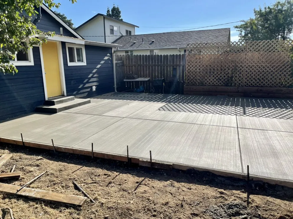 Affordable lawn care service for year-round maintenance across Eugene, OR - Helikson And Sons