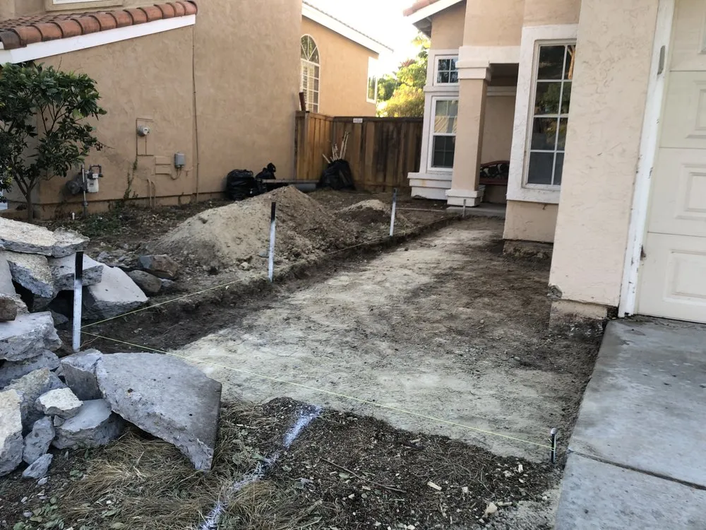 Affordable yard maintenance in Spring Valley, CA by Helix Dreamscapes