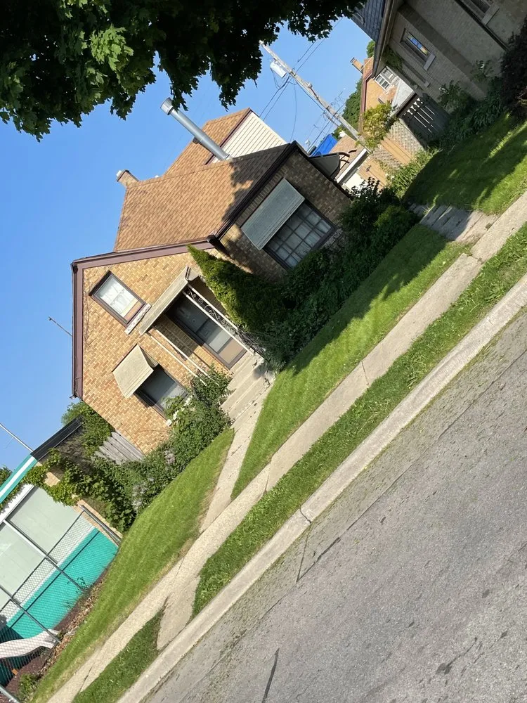 Affordable garden landscaping experts serving Milwaukee, WI - Hello who’s Hauling