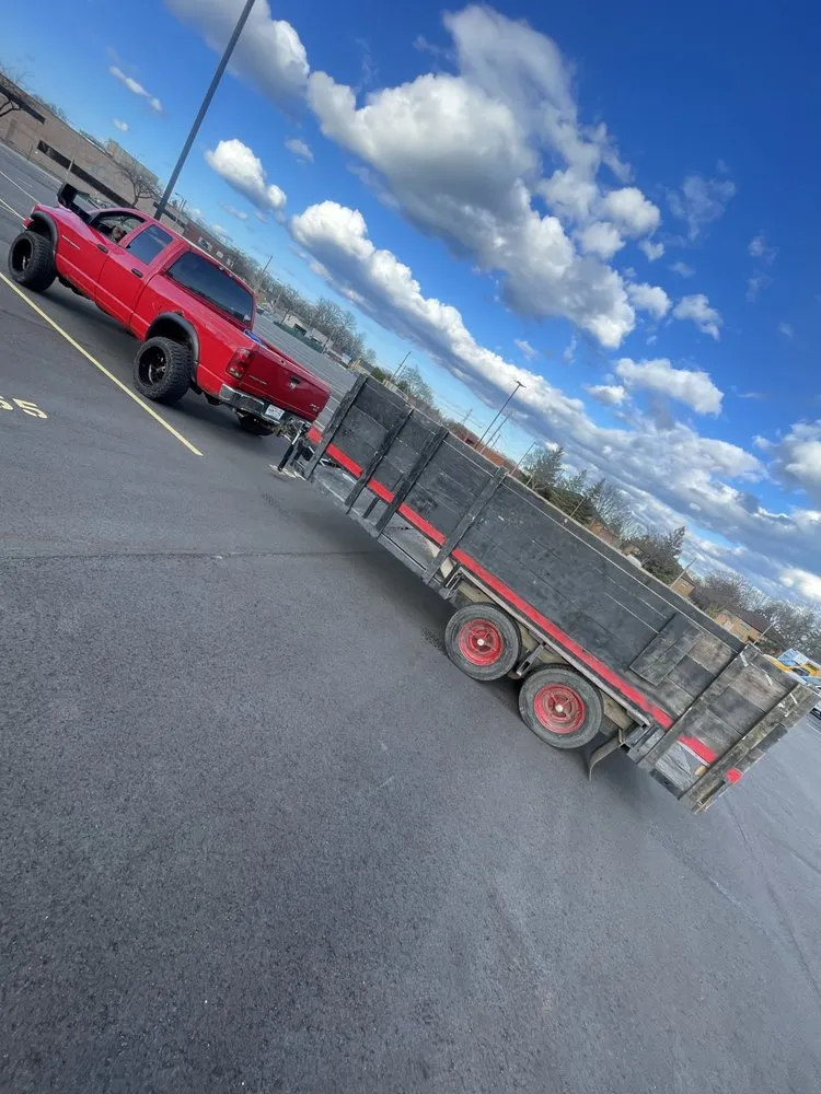 Expert outdoor landscaping near you across Milwaukee, WI - Hello who’s Hauling