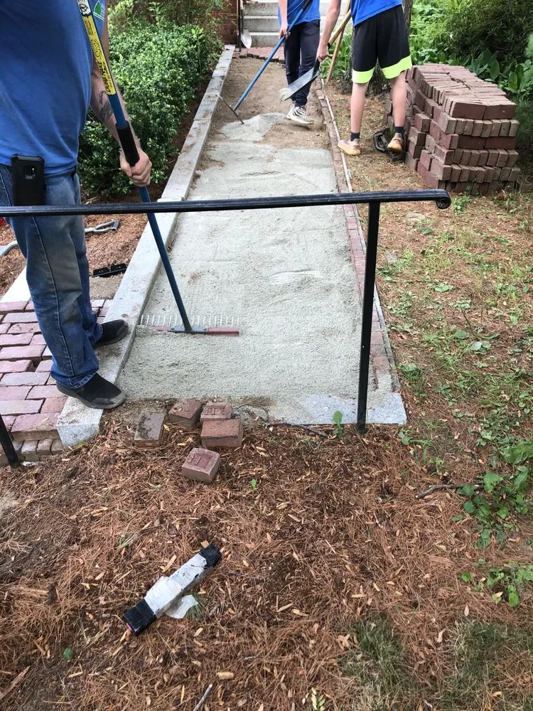 Top-rated garden landscaping in Concord, NH - Helpers property maintenance