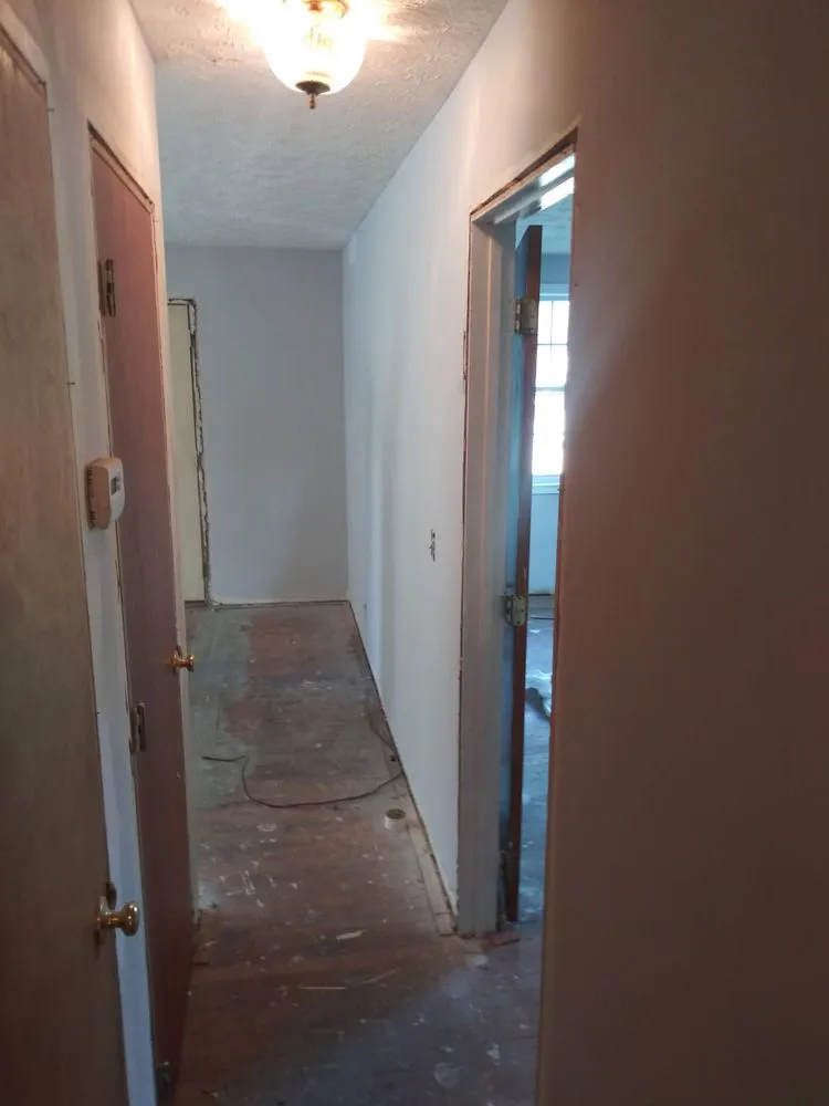 Trusted lawn care service experts serving Elyria, OH - Helping Hands All Season Services