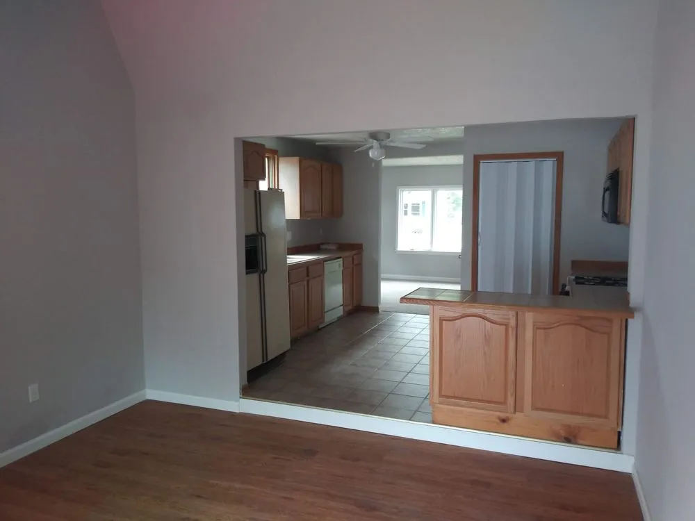 Local lawn care service in Elyria, OH by Helping Hands All Season Services