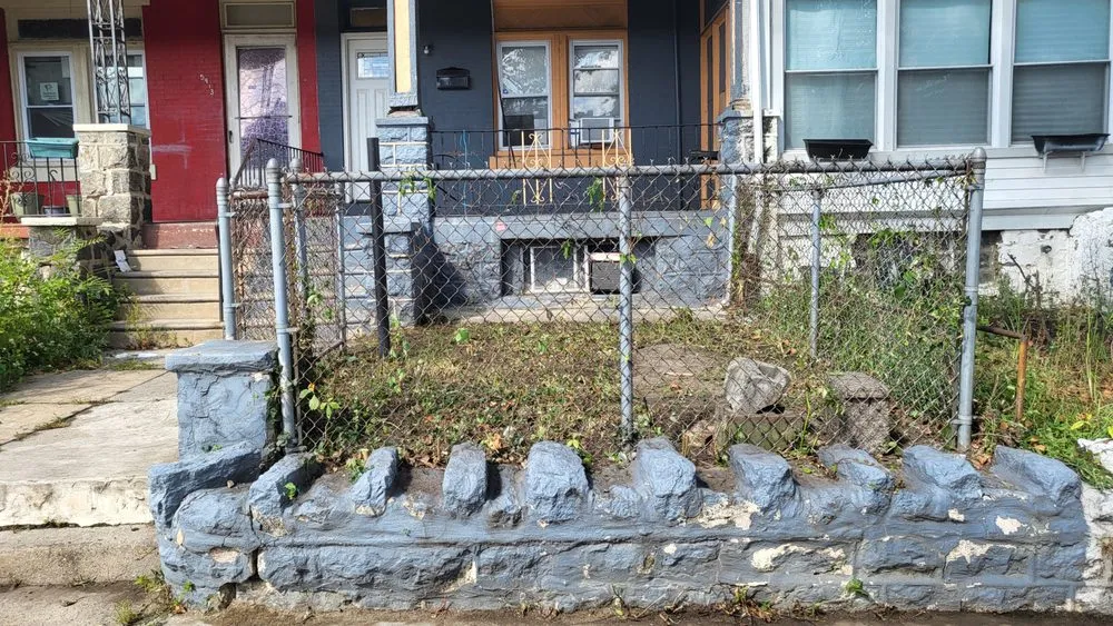 Custom lawn mowing service in Philadelphia, PA - Helping Hands and more