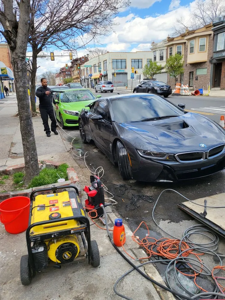 Expert yard maintenance experts serving Philadelphia, PA - Helping Hands and more