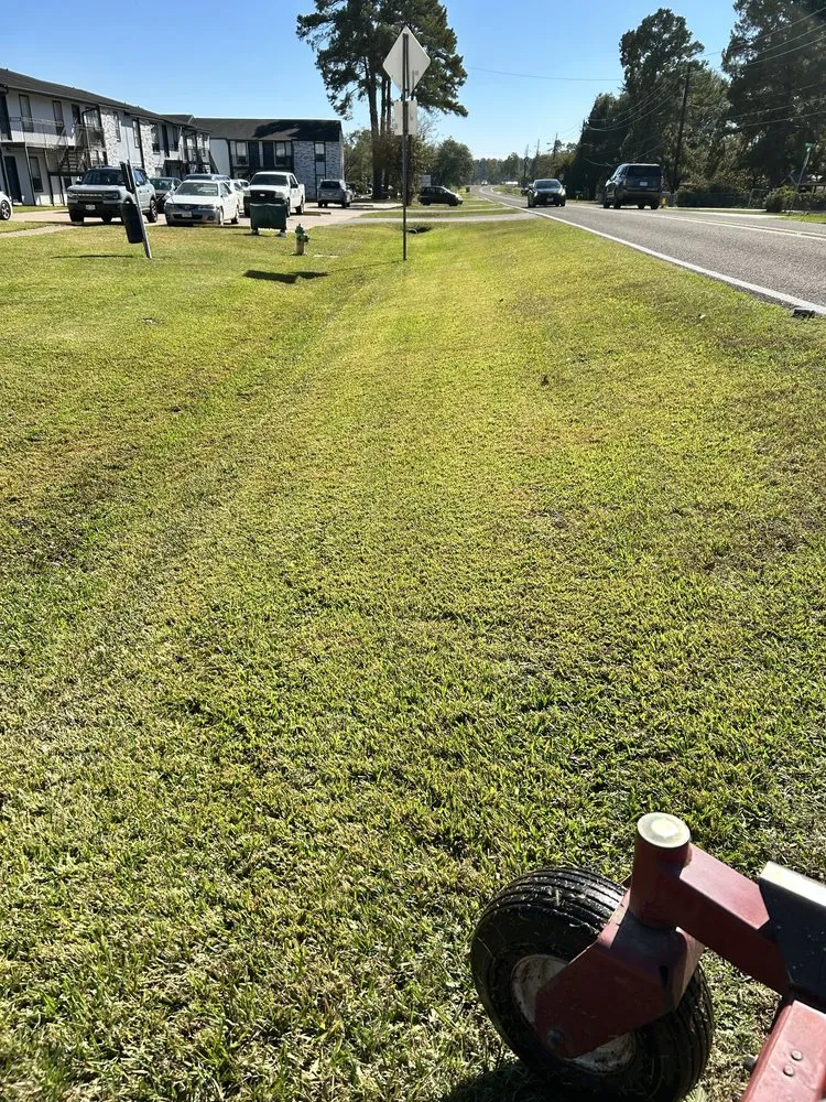 Local lawn mowing service near you in Diboll, TX by Helping Hands