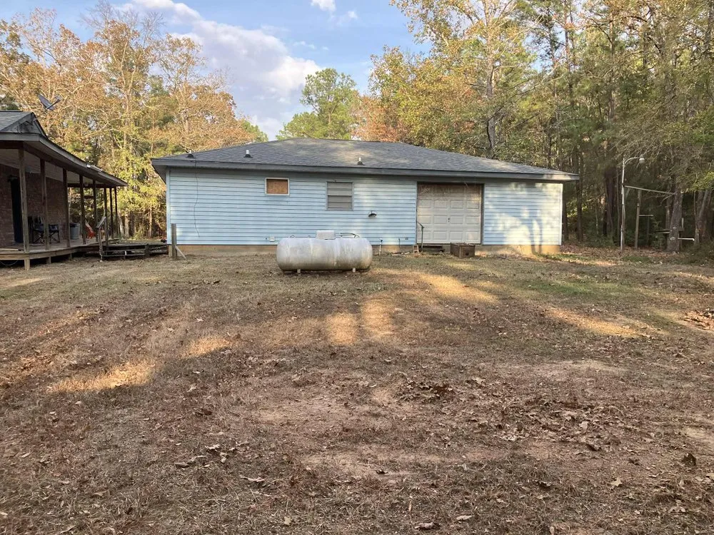 Trusted yard cleanup service with custom design in Diboll, TX by Helping Hands