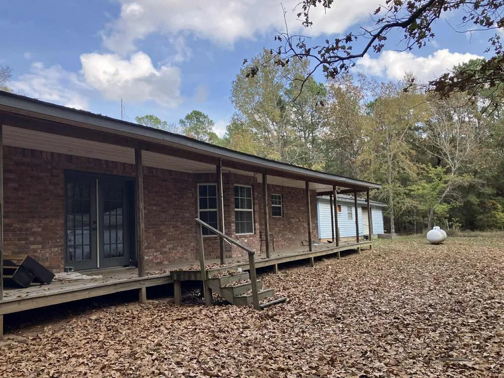 Reliable landscape installation experts serving Diboll, TX - Helping Hands